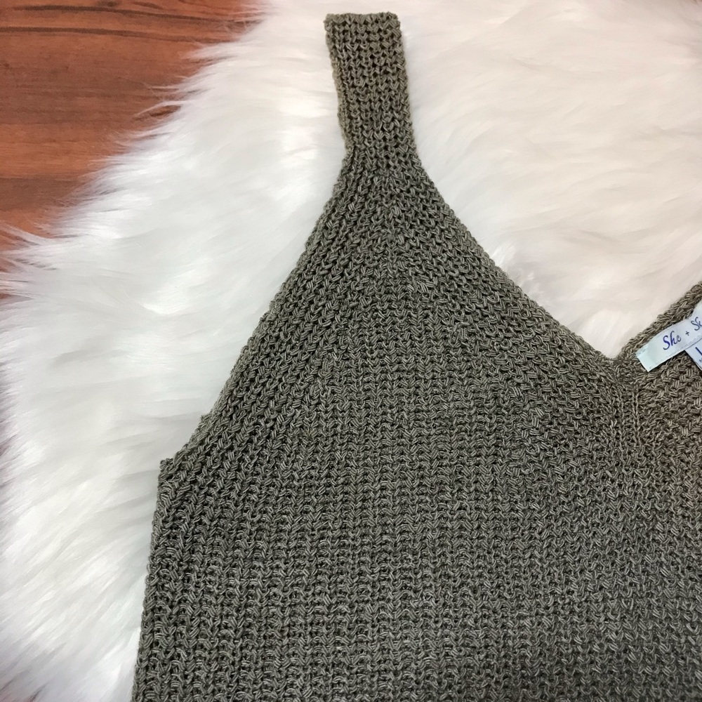 She + Sky | Flattering Crochet Knit Crop Tank Top - Picture 3 of 6